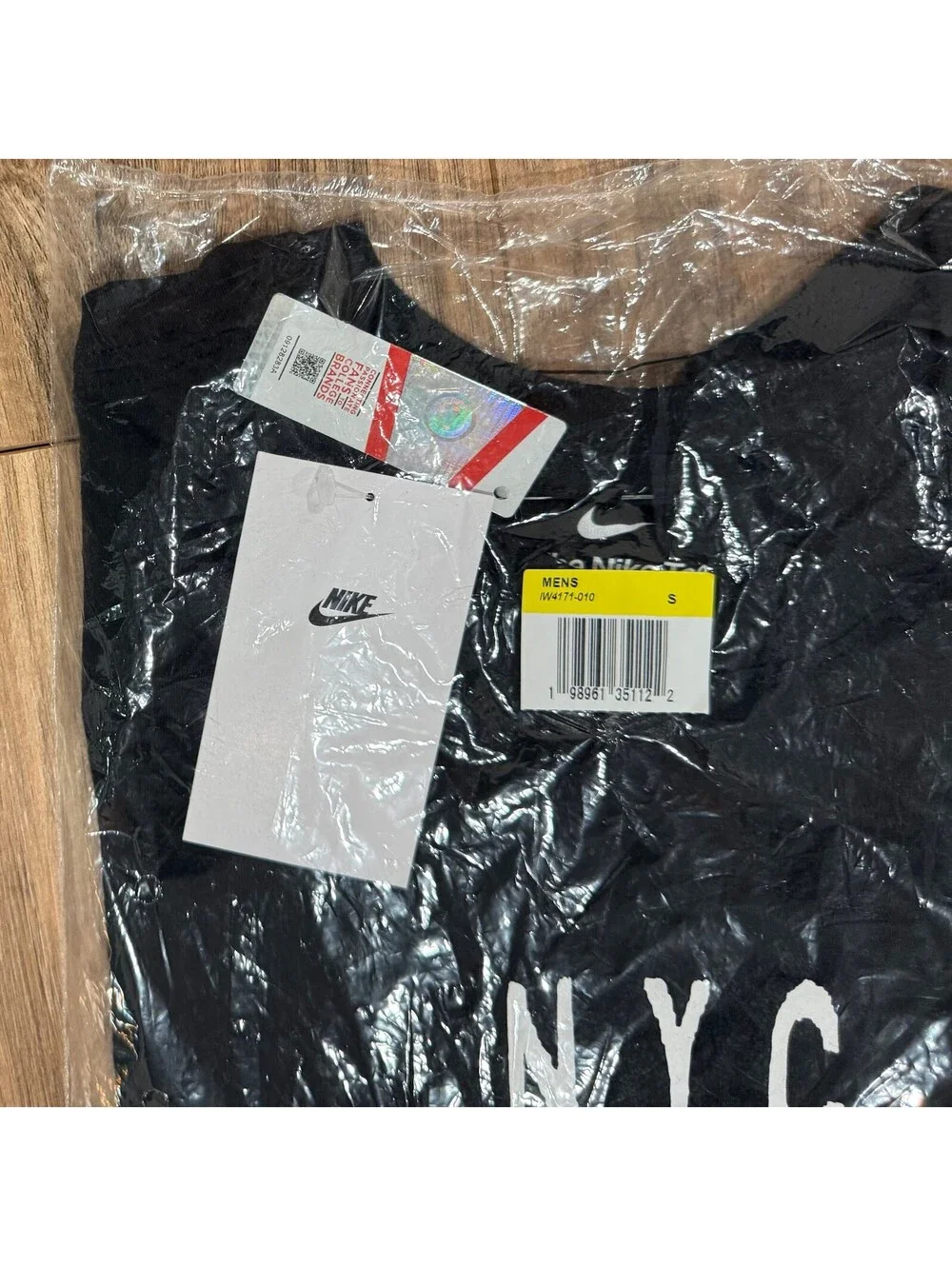 Limited-Edition Nike NYC 26.2 Marathon Running T-Shirt (sealed)
